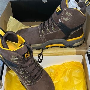 NWT-  Caterpillar Men's Boots